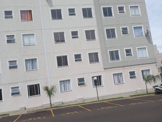 #3940 - Apartamento para Locação em Arapongas - PR - 2